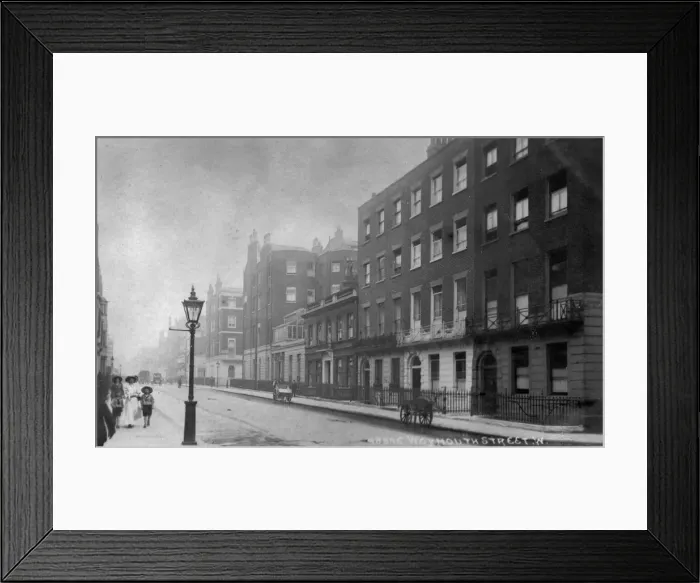 Framed Print : View of Weymouth Street, London W1 Framed Print : View of Weymouth Street, London W1