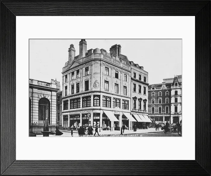 Framed Print : Building in Oxford Street, London W1 Framed Print : Building in Oxford Street, London W1