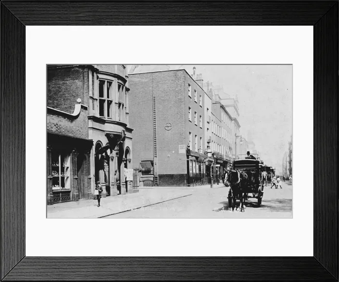 Framed Print : Davies Street and Mount Row, Mayfair, London W1 Framed Print : Davies Street and Mount Row, Mayfair, London W1
