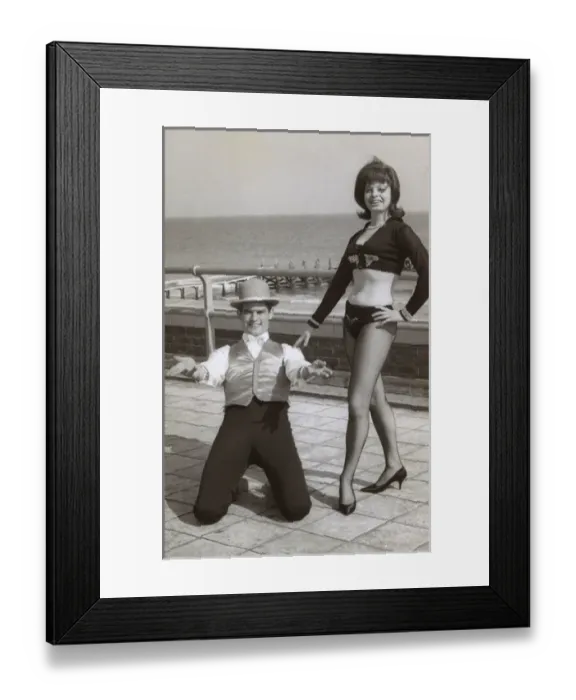 Framed Print : Sychronised Swimming Team - Bournemouth - two performers Framed Print : Sychronised Swimming Team - Bournemouth - two performers