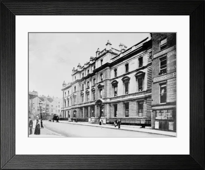 Framed Print : Bow Street and Great Northern Rail office, London
