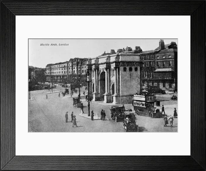 Framed Print : Marble Arch, Oxford Street, London W1 Framed Print : Marble Arch, Oxford Street, London W1