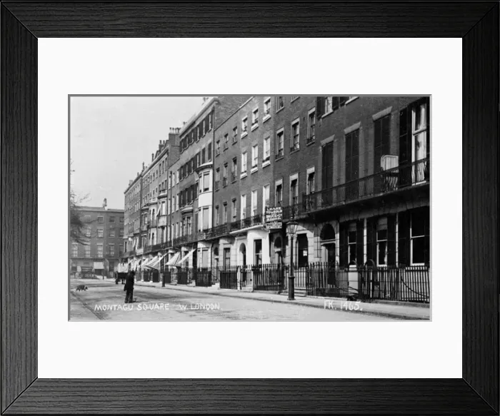 Framed Print : Montagu Square, Marylebone, London W1 Framed Print : Montagu Square, Marylebone, London W1