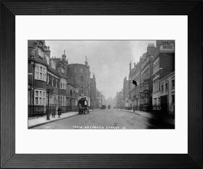 Framed Print : View of Weymouth Street, London W1 Framed Print : View of Weymouth Street, London W1