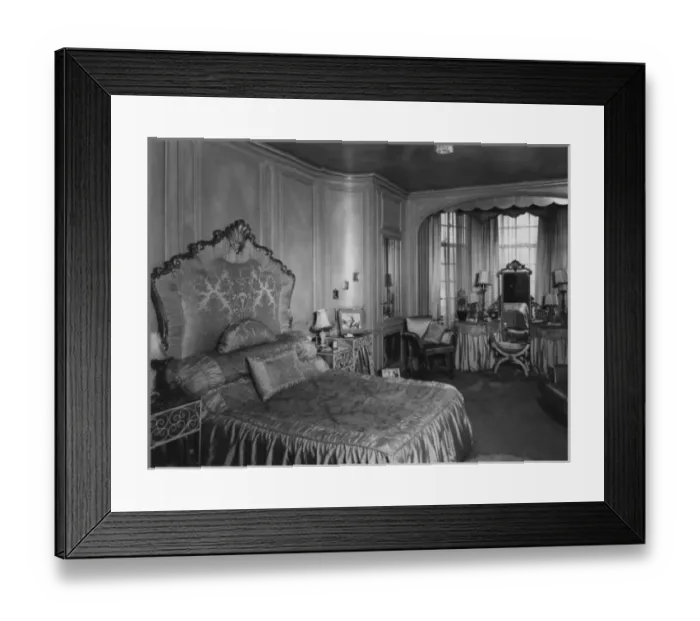 Framed Print : Luxurious Bedroom Framed Print : Luxurious Bedroom