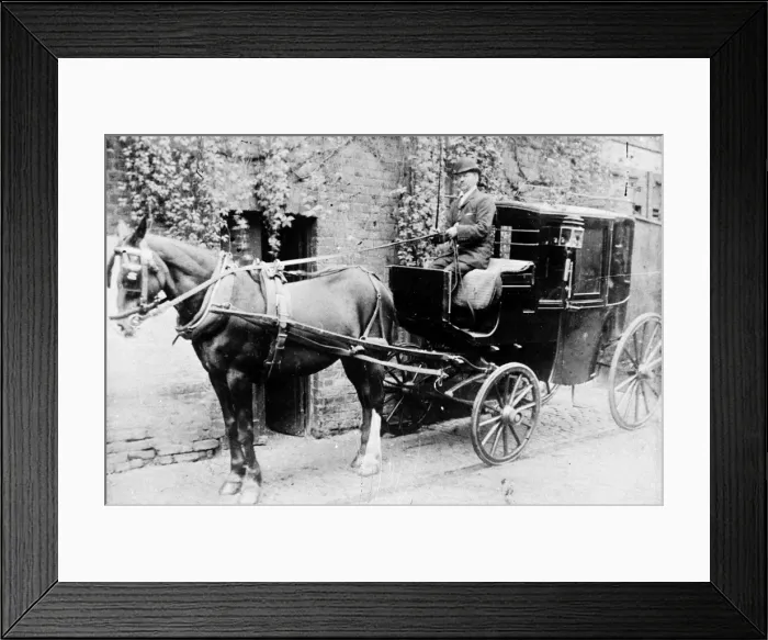 Framed Print : Family with horses, Huntsworth Mews, Marylebone, London Framed Print : Family with horses, Huntsworth Mews, Marylebone, London
