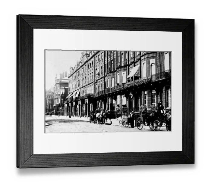 Framed Print : Cadogan Square, Knightsbridge, London Framed Print : Cadogan Square, Knightsbridge, London
