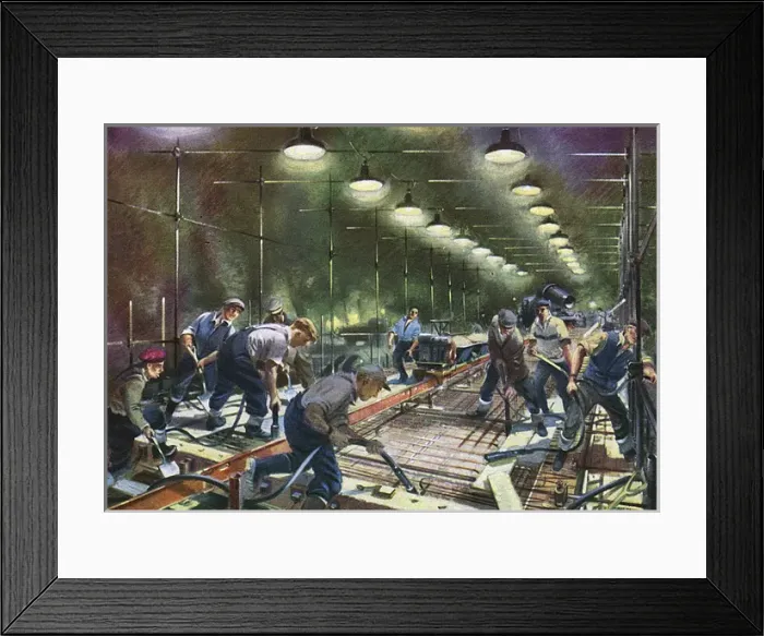 Framed Print : Bridge across lake at St. Jamess Park laid at night Framed Print : Bridge across lake at St. Jamess Park laid at night