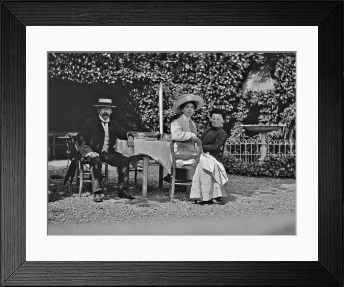 Framed Print : Afternoon Tea Framed Print : Afternoon Tea