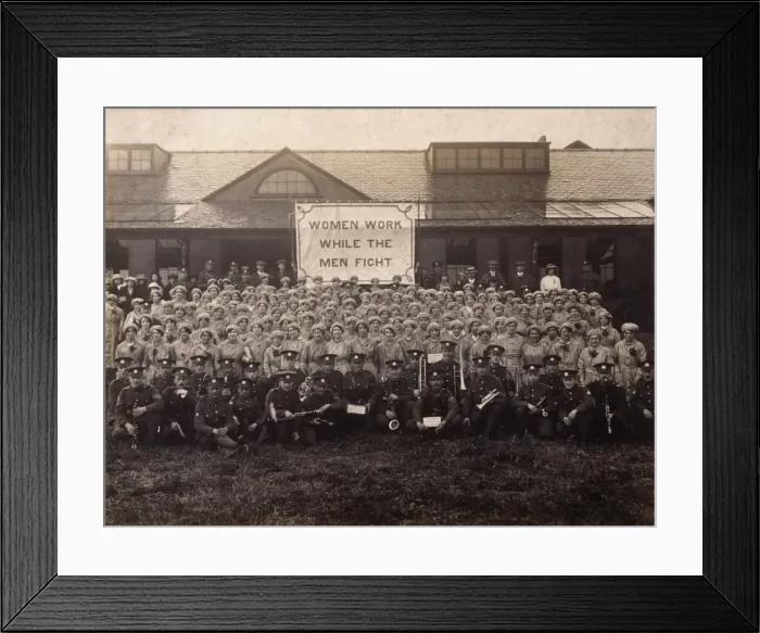 Framed Print : Ww1 / Women at Work Framed Print : Ww1 / Women at Work