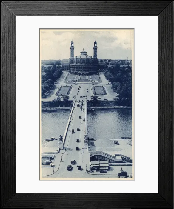 Framed Print : Paris / Trocadero 1931 Framed Print : Paris / Trocadero 1931