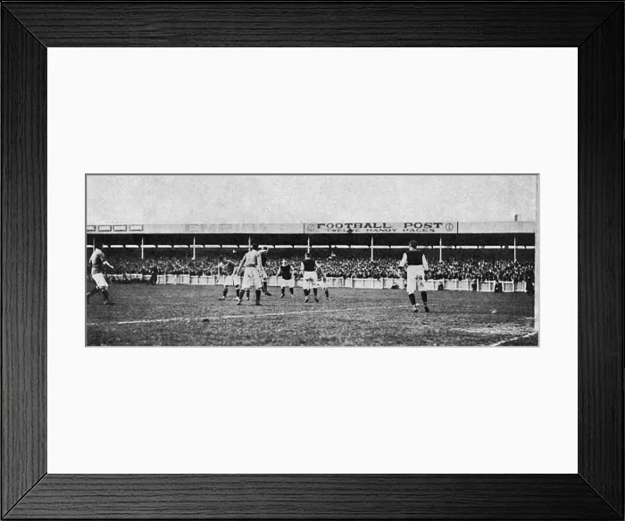 Framed Print : Sport / Football / Specific Framed Print : Sport / Football / Specific
