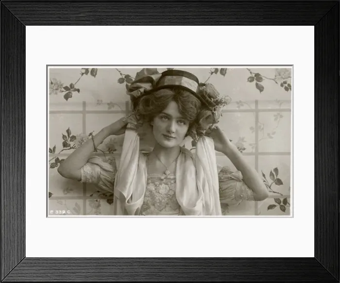 Framed Print : Lily Elsie Framed Print : Lily Elsie