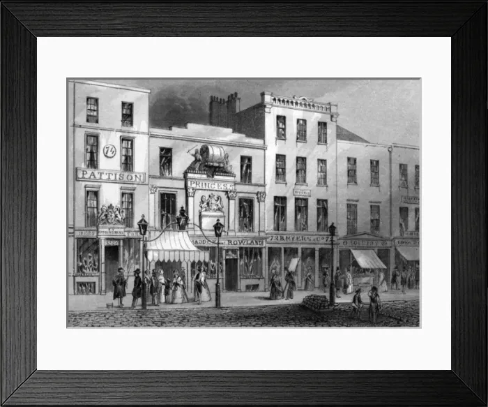 Framed Print : Princess Theatre / London Framed Print : Princess Theatre / London