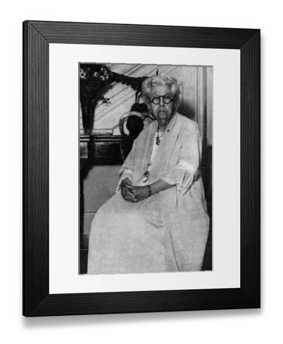 Framed Print : Annie Besant / Ilz 1933 Framed Print : Annie Besant / Ilz 1933