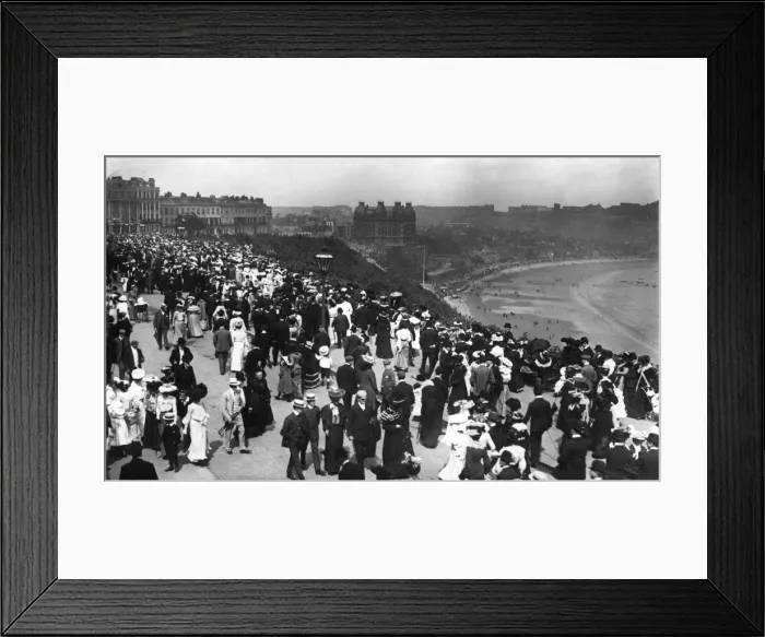 Framed Print : Scarborough / Crowded 1910 Framed Print : Scarborough / Crowded 1910