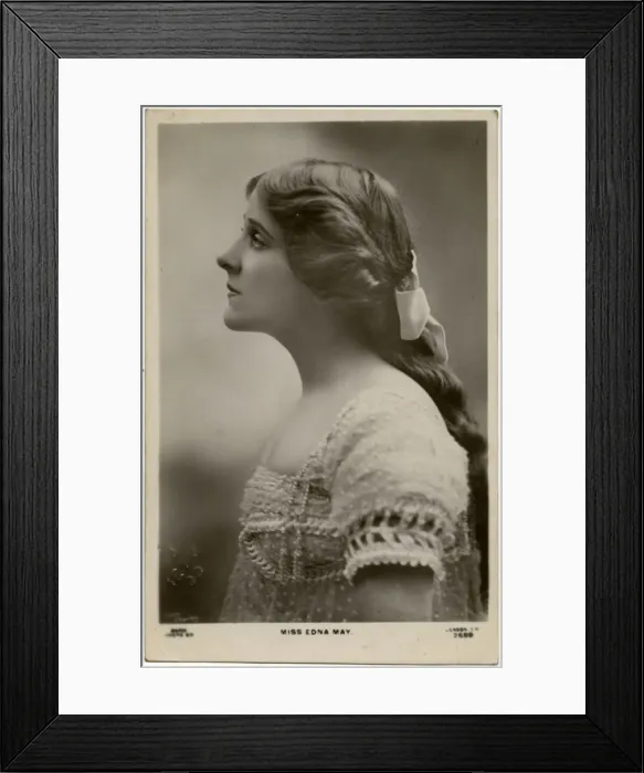 Framed Print : Edna May (1878 1948), American actress and singer. A popular postcard beauty. Date: 1905 Framed Print : Edna May (1878 1948), American actress and singer. A popular postcard beauty. Date: 1905