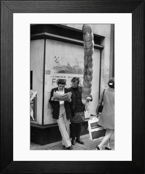 Framed Print : Balloon Seller / 1971 Framed Print : Balloon Seller / 1971