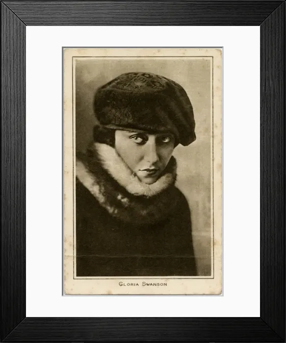 Framed Print : Gloria Swanson Framed Print : Gloria Swanson