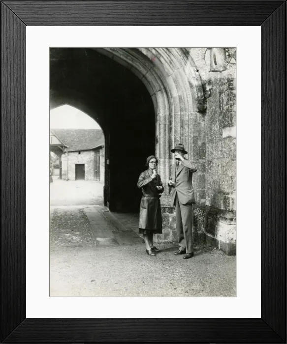 Framed Print : Wayfarers Dole Framed Print : Wayfarers Dole