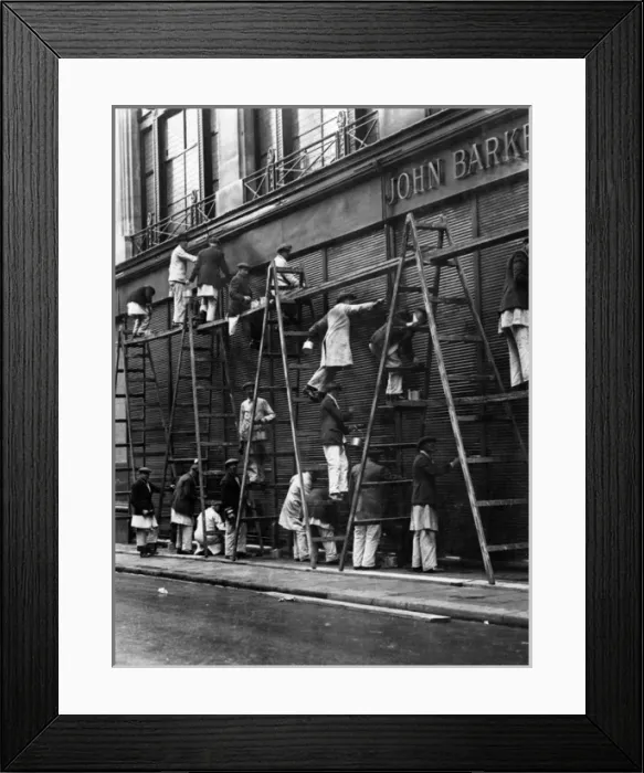 Framed Print : Painters Overrun London Framed Print : Painters Overrun London