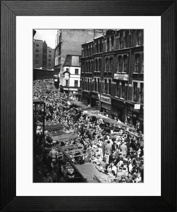 Framed Print : Petticoat Lane / Photo Framed Print : Petticoat Lane / Photo