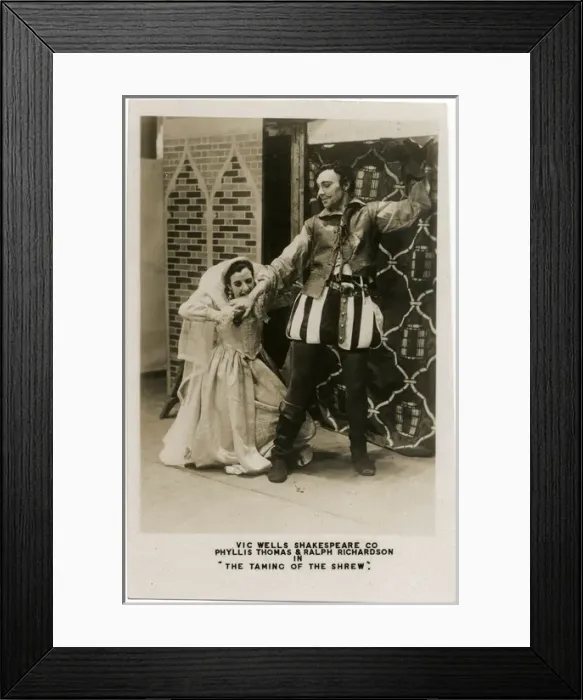 Framed Print : Phyllis Thomas & Ralph Richardson as Katherine & Petruchio Framed Print : Phyllis Thomas & Ralph Richardson as Katherine & Petruchio