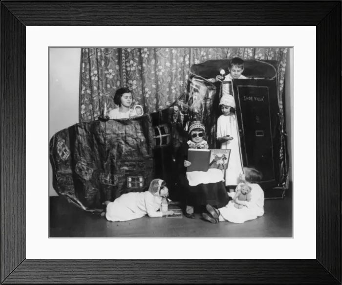 Framed Print : Reading Bedtime Story Framed Print : Reading Bedtime Story