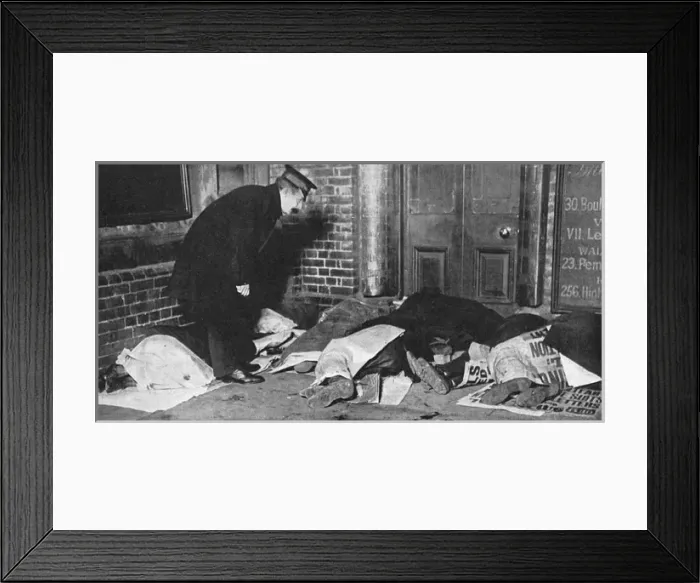 Framed Print : Social / Homeless London Framed Print : Social / Homeless London