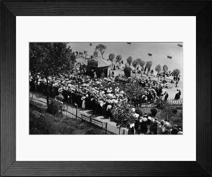 Framed Print : Southend Concert Party Framed Print : Southend Concert Party