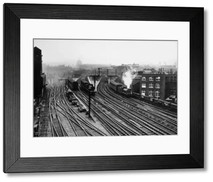 Framed Print : London Bridge Station Framed Print : London Bridge Station