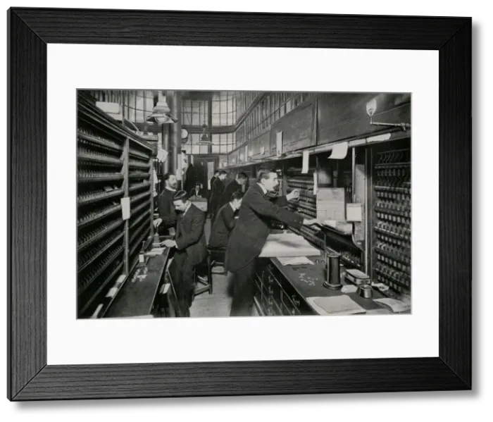 Framed Print : London Bridge Station B Framed Print : London Bridge Station B