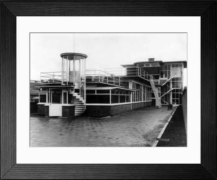 Framed Print : School  /  Architecture  /  30S