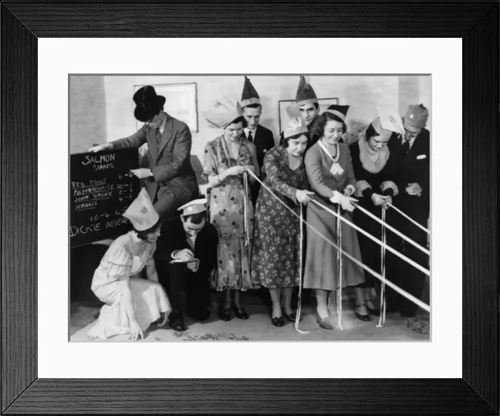 Framed Print : ASCOT PARTY GAME Framed Print : ASCOT PARTY GAME