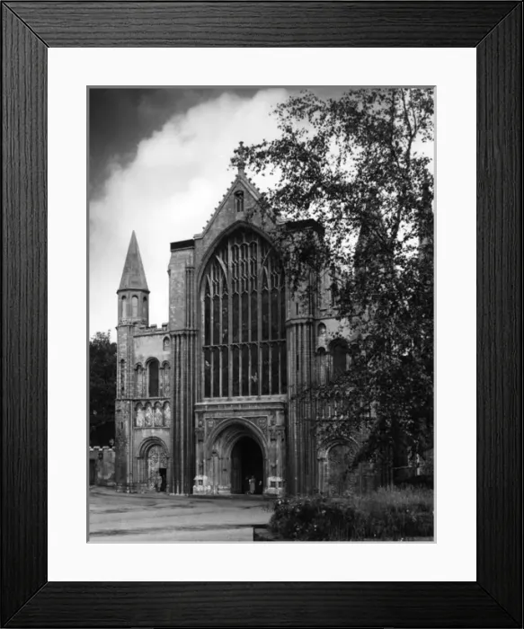 Framed Print : Norwich Cathedral 1930S Framed Print : Norwich Cathedral 1930S