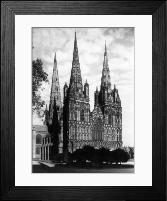 Framed Print : Lichfield Cathedral Framed Print : Lichfield Cathedral