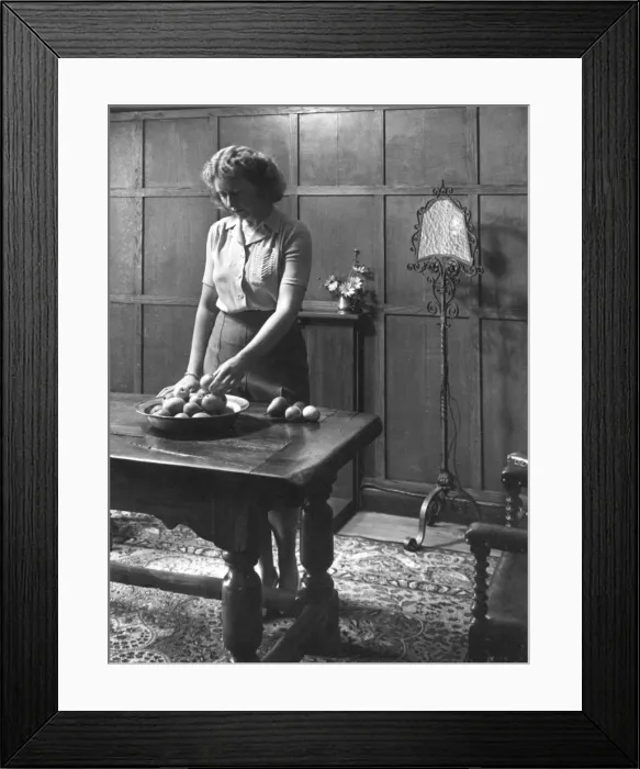 Framed Print : Housewife 1940S Framed Print : Housewife 1940S