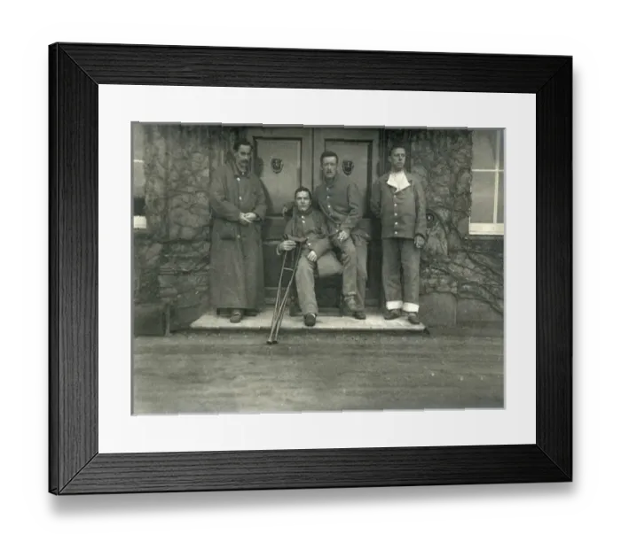 Framed Print : Four VAD patients at Quex House front door Framed Print : Four VAD patients at Quex House front door