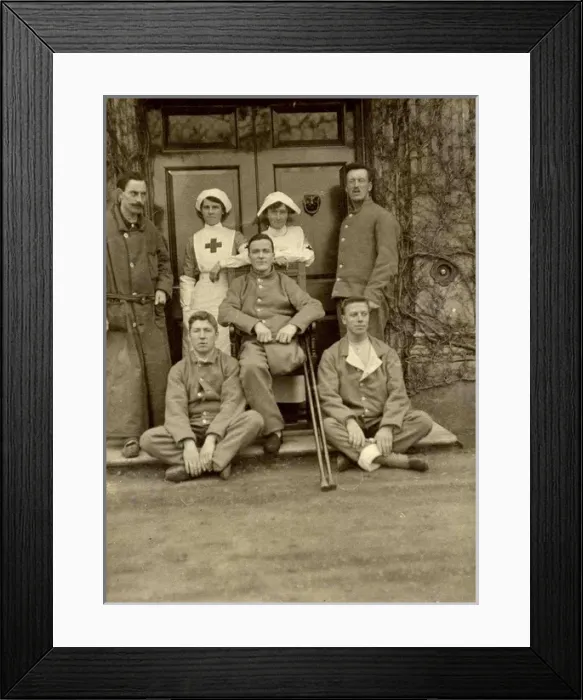 Framed Print : Five patients and two nurses outside Quex House Framed Print : Five patients and two nurses outside Quex House