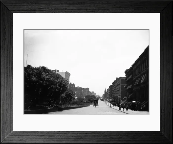 Framed Print : 4th Avenue, New York Framed Print : 4th Avenue, New York