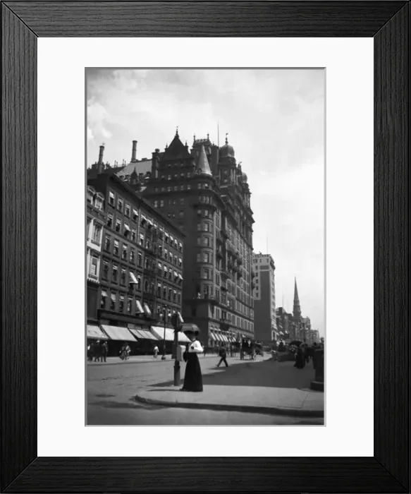 Framed Print : Hotel Waldorf Astoria, 5th Avenue, New York Framed Print : Hotel Waldorf Astoria, 5th Avenue, New York