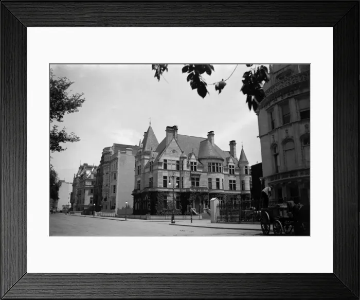 Framed Print : View, 5th Avenue, New York Framed Print : View, 5th Avenue, New York