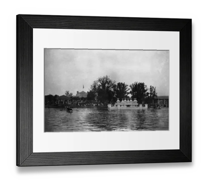 Framed Print : Willow Park, Philadelphia Framed Print : Willow Park, Philadelphia