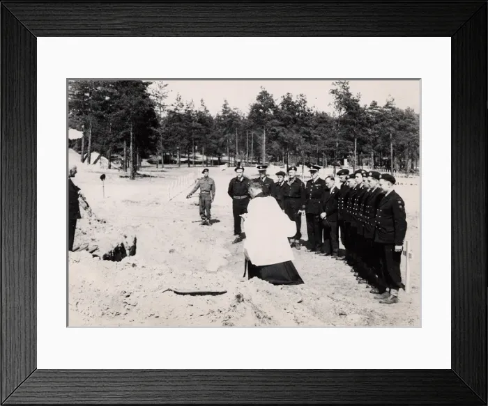 Framed Print : Hartley, Plymouth