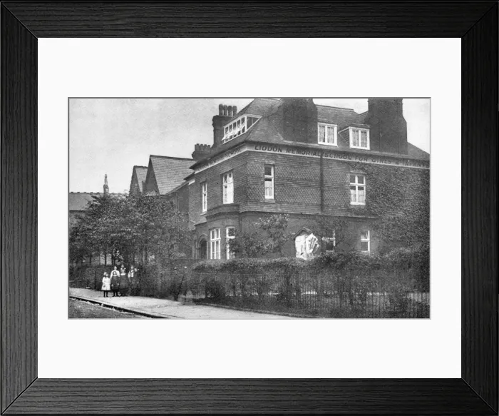 Framed Print : Liddon Memorial School, Kentish Town, London Framed Print : Liddon Memorial School, Kentish Town, London