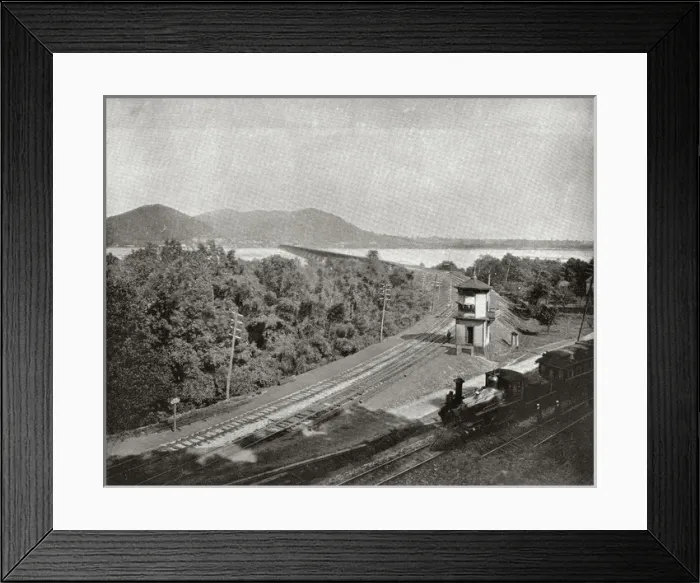 Framed Print : Rail Bridge of Susquehanna River, Harrisburg, Pennsylvania Framed Print : Rail Bridge of Susquehanna River, Harrisburg, Pennsylvania