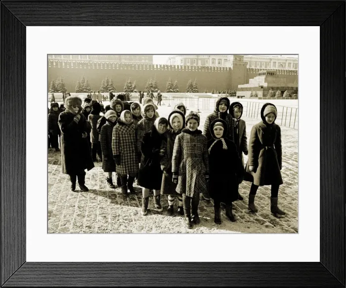 Framed Print : Russian school children - Red Square, Moscow Framed Print : Russian school children - Red Square, Moscow