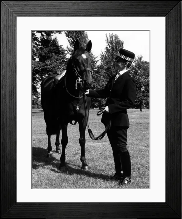 Framed Print : Woman police officer with her horse, London Framed Print : Woman police officer with her horse, London
