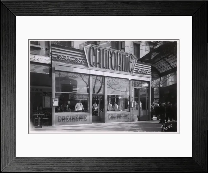 Framed Print : Hotel Californie, Marseille, France Framed Print : Hotel Californie, Marseille, France