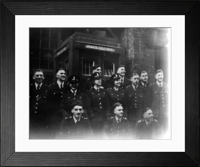Framed Print : Police officers outside Peel House, London Framed Print : Police officers outside Peel House, London
